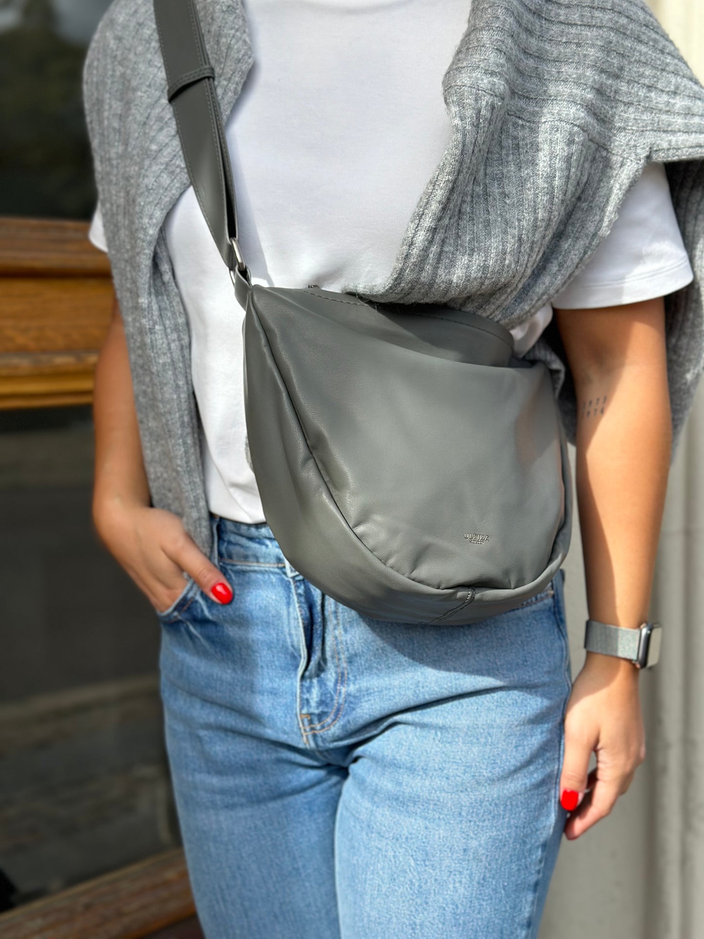 Crossbody - Volume Grå